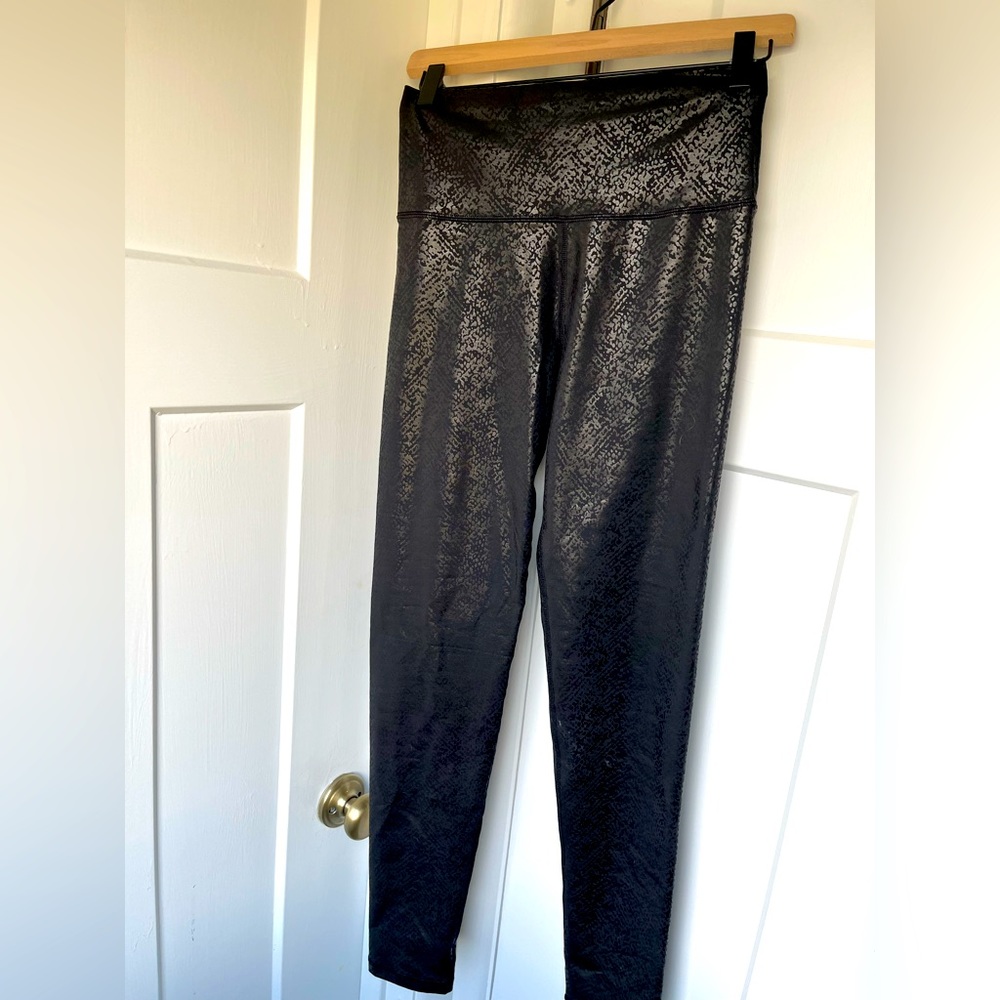 Aerie offline high rise legging in faux leather